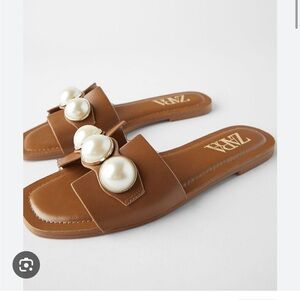 Zara Pearl Leather Slides